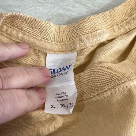 Purdue “Only The Strong Remain Undaunted” Graphic Tee - Picture 3 of 3